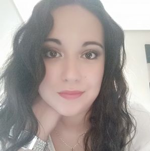 Meet your Posher, Alyson